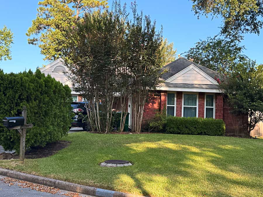 Kingwood residential homes / street, Kingwood Houston real estate